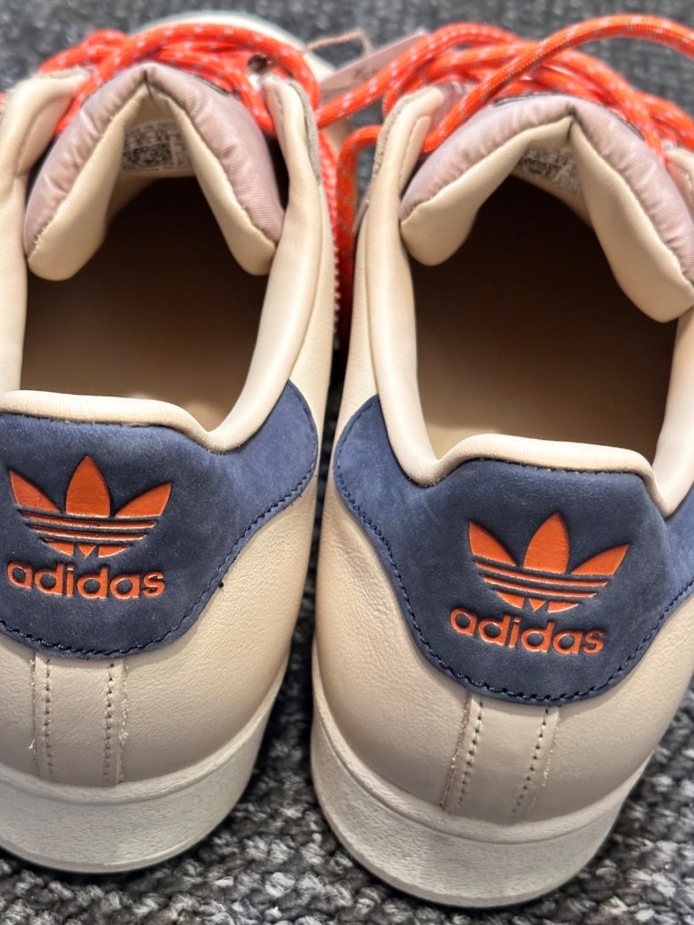 Adidas Originals Superstar sneakers, beige leather upper, orange stripes - Picture 6 of 8